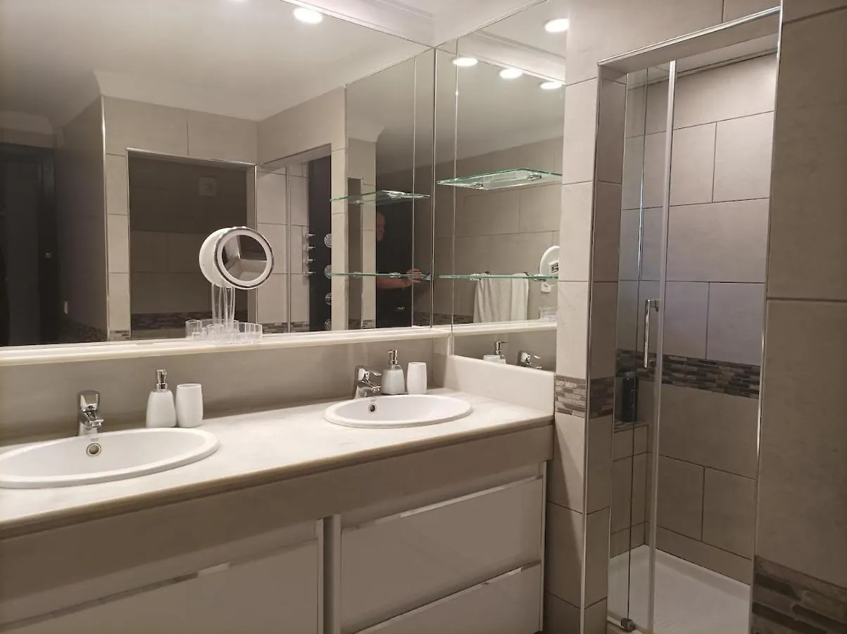 Large 2 Bed Apt Puerto Banus Marina Private Parking Apartment Marbella